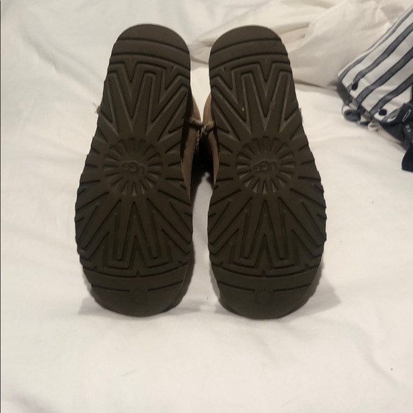 Shoes - Picture 3 of 5